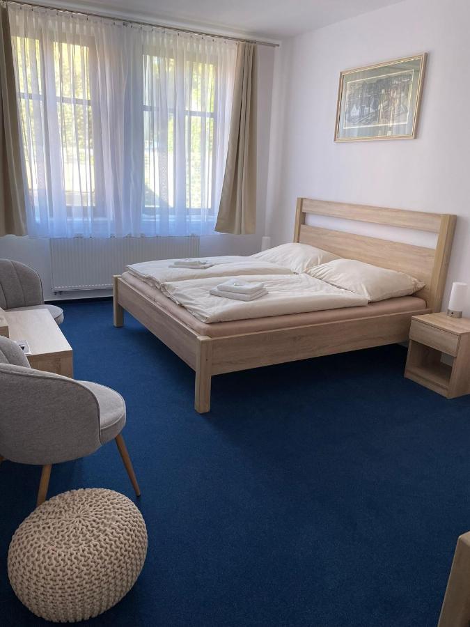 Hotel U Mesta Prahy Наход Екстер'єр фото