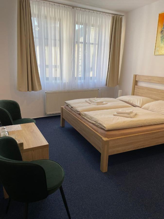Hotel U Mesta Prahy Наход Екстер'єр фото