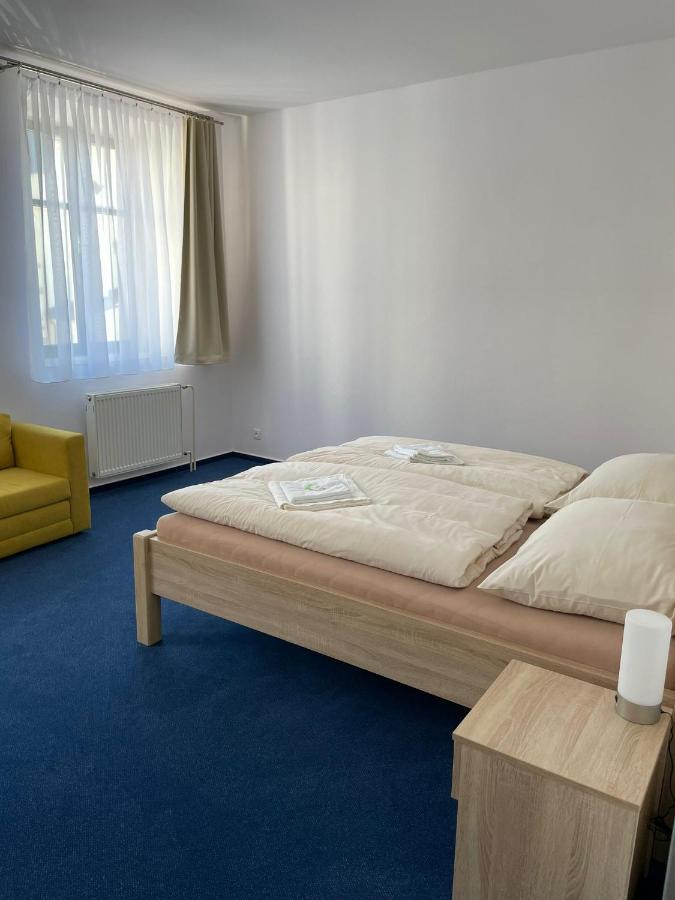 Hotel U Mesta Prahy Наход Екстер'єр фото