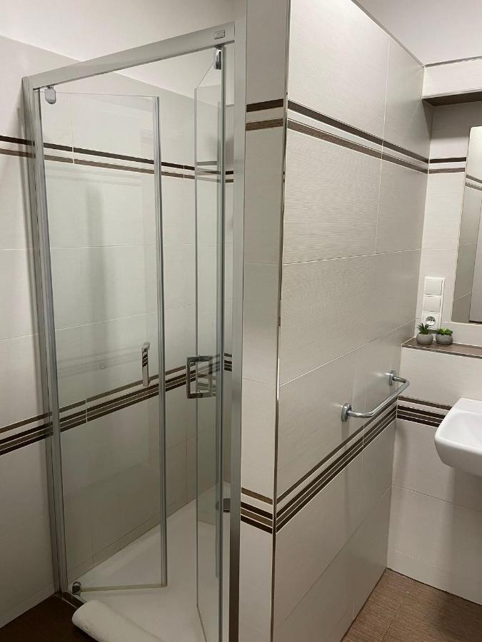 Hotel U Mesta Prahy Наход Екстер'єр фото
