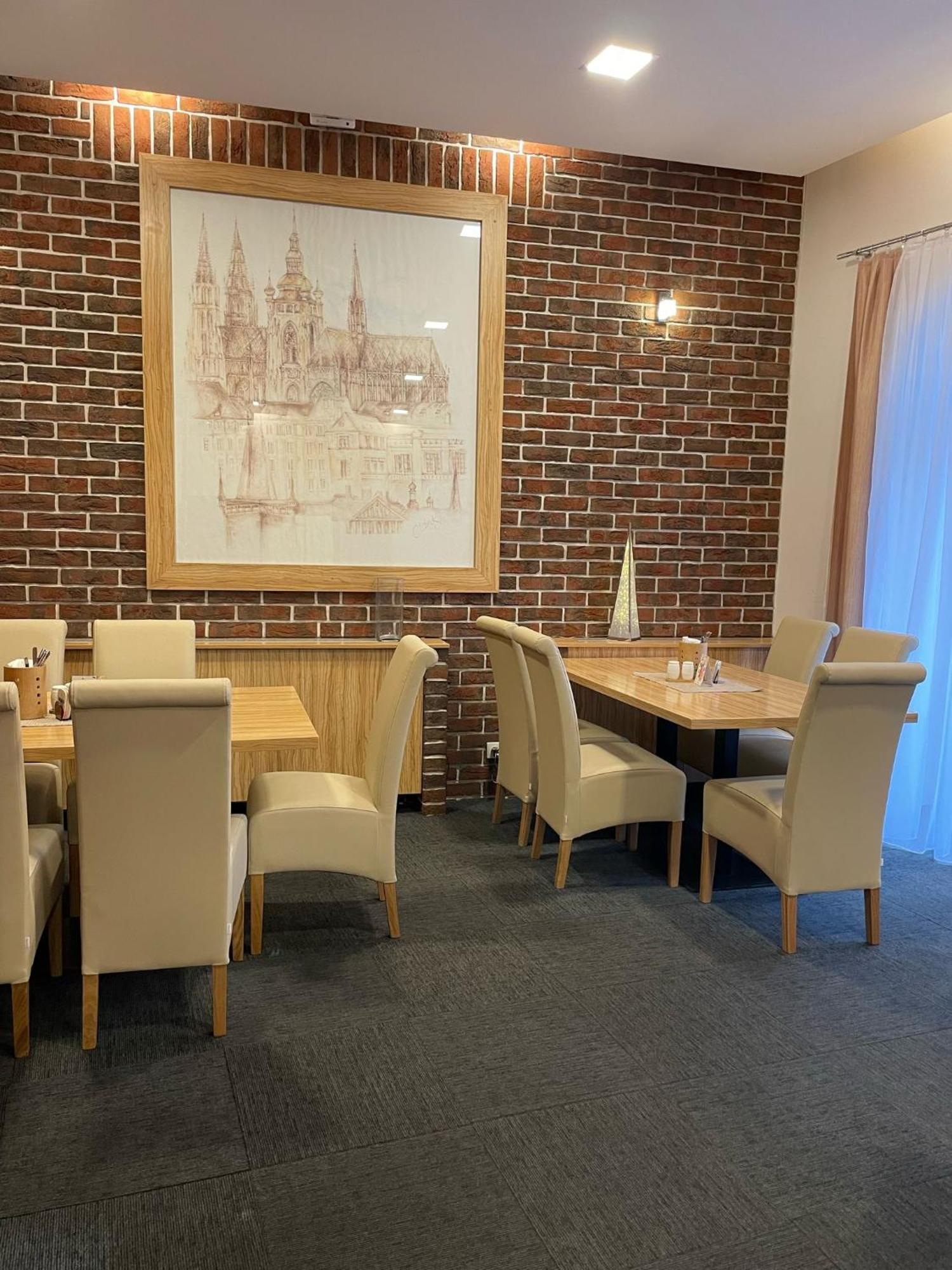 Hotel U Mesta Prahy Наход Екстер'єр фото